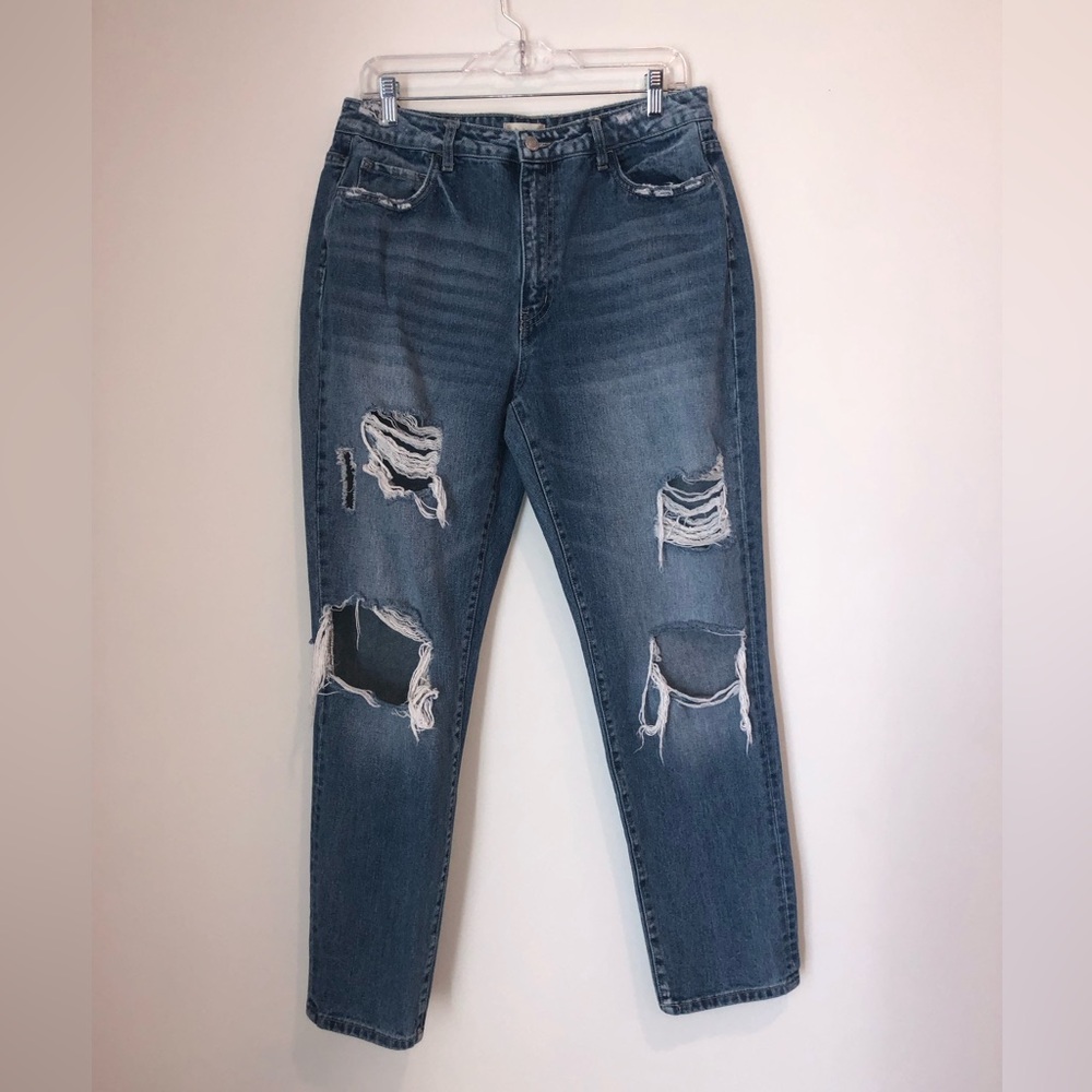 Altar’d State Women’s Waist Size 30 Distressed Jeans